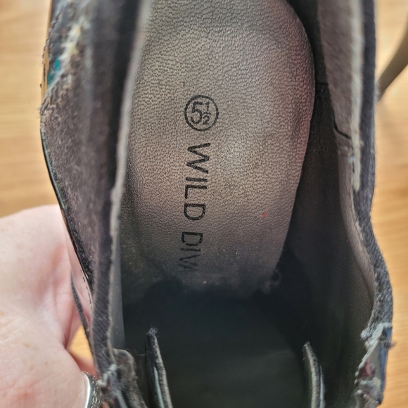 2/$45 Wild Diva high heals - Picture 3 of 4